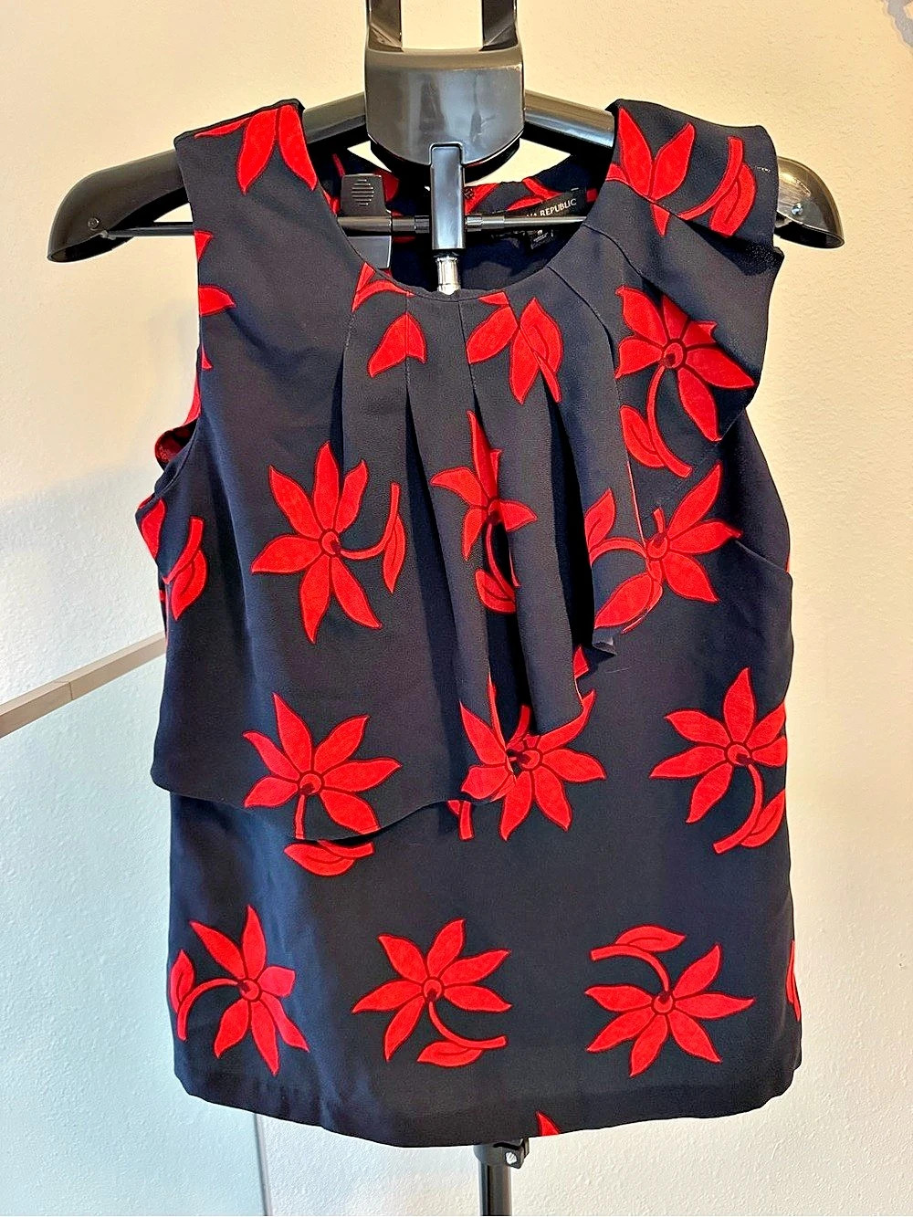 Banana Republic Floral Sleeveless Blouse